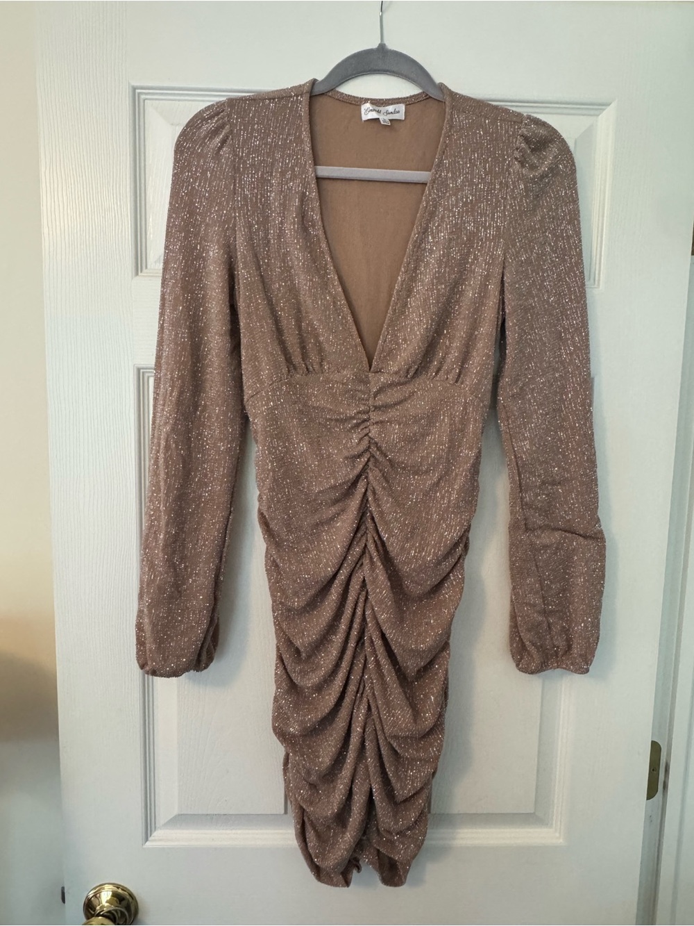 Ruched Long-Sleeve V-Neck Sparkle Dress in Champagne sz L